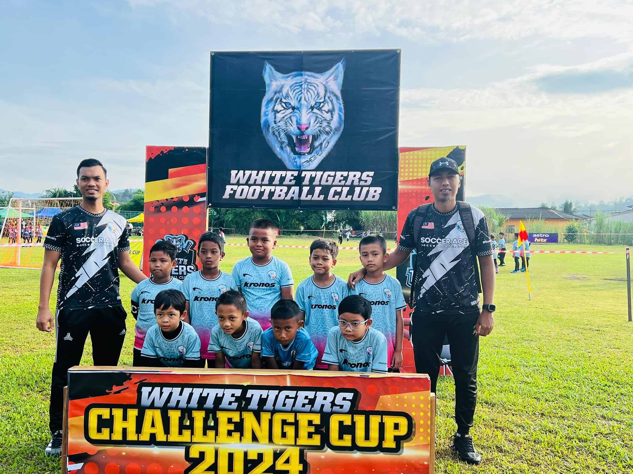 AMPANG U8